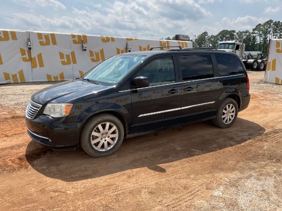 2014 CHRYSLER TOWN AND COUNTRY VIN: 2C4RC1BG4ER193054 2WD