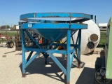 1650 GALLON POLY TANK