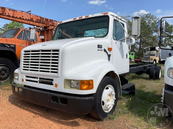 2002 INTERNATIONAL 4700 LPX SINGLE AXLE CAB & CHASSIS VIN: 1HTSMABM42H520051