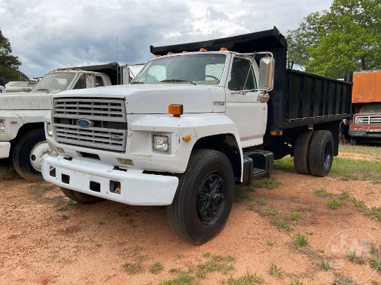 1987 FORD F700 SINGLE AXLE DUMP TRUCK