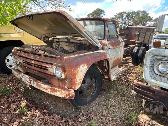 FORD  F-600 S CAB & CHASSIS