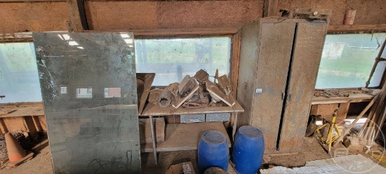 QTY OF (2) TOOL CABINETS & SINK W/ CONTENTS