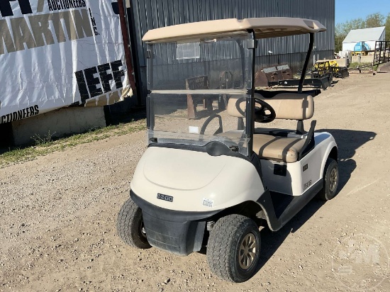 2018 EZ GO RXV GOLF CART 5470436