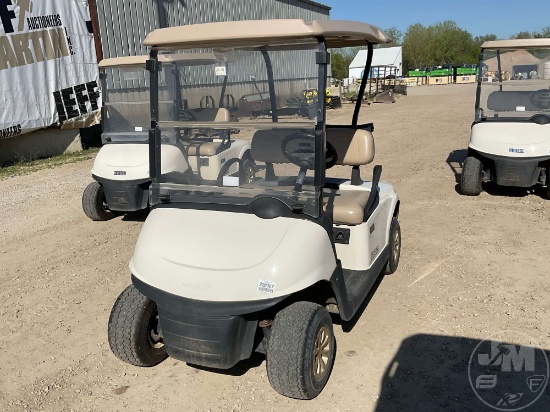 2018 EZ GO RXV GOLF CART 5473668