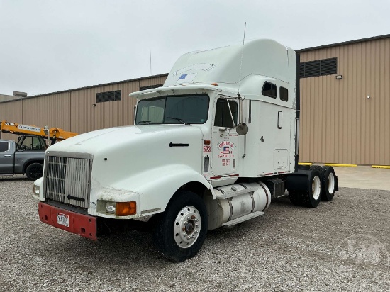 1997 INTERNATIONAL 9400 TANDEM AXLE SLEEPER TRUCK TRACTOR VIN: 2HSFHAER8VC023744