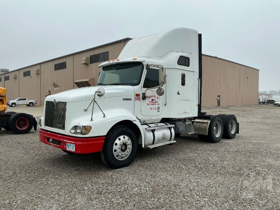 2000 INTERNATIONAL 9400I TANDEM TANDEM AXLE SLEEPER TRUCK TRACTOR VIN: 2HSCNAER9YC056249