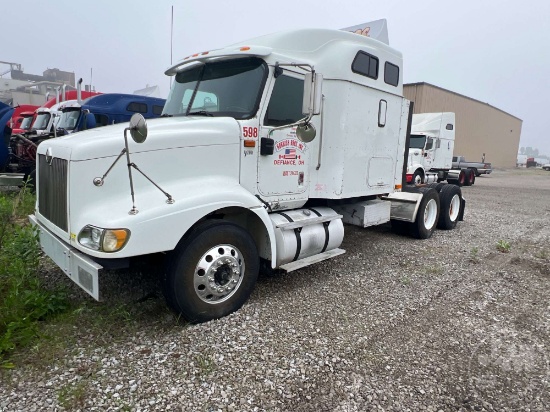 2002 INTERNATIONAL 9200I TANDEM AXLE SLEEPER TRUCK TRACTOR VIN: 2HSCEAHR12C035947