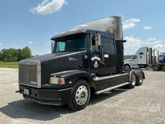 1993 WHITEGMC WIA TANDEM AXLE TRUCK TRACTOR VIN: 4V1WDBRH4PN666697