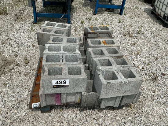 PALLET OF MASONARY BLOCKS