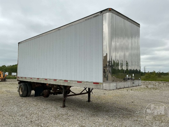 1999 TRAILMOBILE TRAILMOBILE TRAILER 28'X102" VAN TRAILER VIN: 1PT07AAE8X9017677