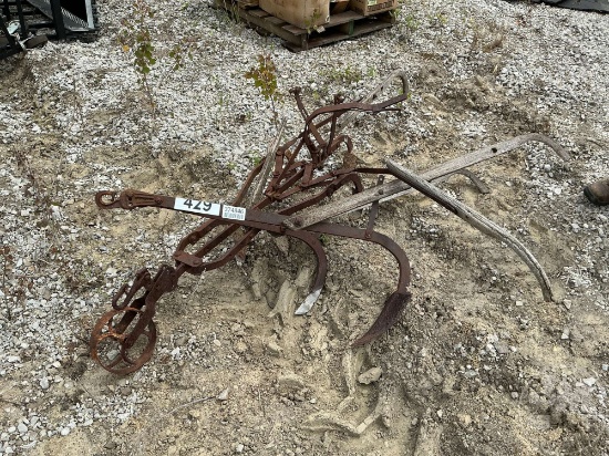 ANTIQUE PLOW