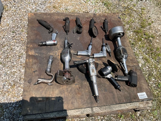 LOT OF VARIOUS AIR TOOLS TO INCLUDE GRINDER, 3/8”...... IMPACT,