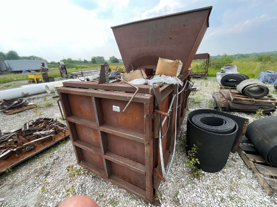 PLASTIC COMPACTER WITH BANDER