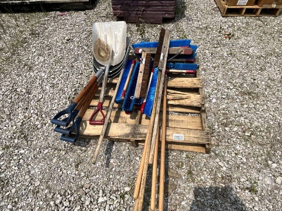 PALLET OF NEW & USED PUSH BROOMS & SNOW SHOVELS