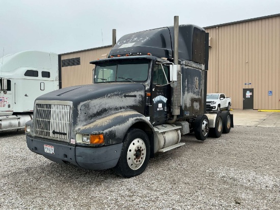 1995 INTERNATIONAL 9400 TANDEM AXLE SLEEPER TRUCK TRACTOR VIN: 2HTFJ000XSC031990