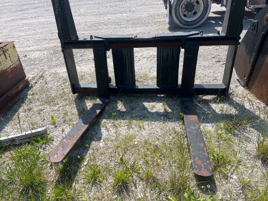 FORKS SN: IT00LFTCC041 TO FIT WHEEL LOADER, CAME OFF CAT IT LOADER
