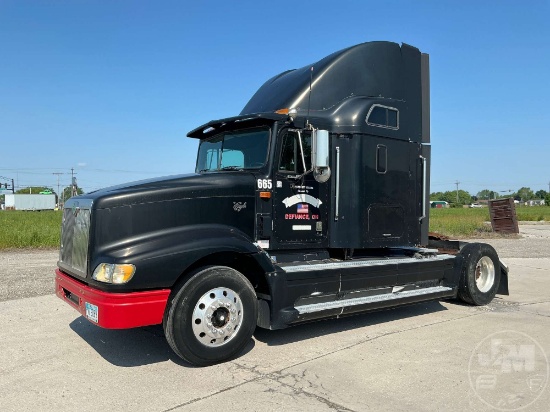 1998 INTERNATIONAL 9400 SINGLE AXLE SLEEPER TRUCK TRACTOR VIN: 2HSFKAEN2WC045545