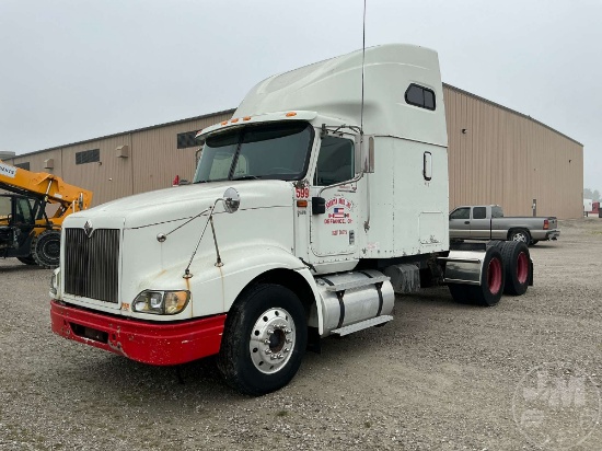 2004 INTERNATIONAL 9400I TANDEM AXLE SLEEPER TRUCK TRACTOR VIN: 2HSCNAPR44C077758