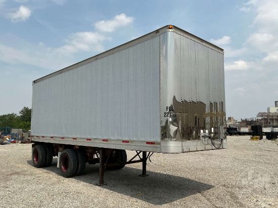 1999 TRAILMOBILE TRAILMOBILE TRAILER 28'X102" VAN TRAILER VIN: 1PT07AAE9X9017672