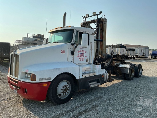 1993 KENWORTH T60 TANDEM LIFT HOIST TRUCK VIN: 1NKALR9X2PJ583447