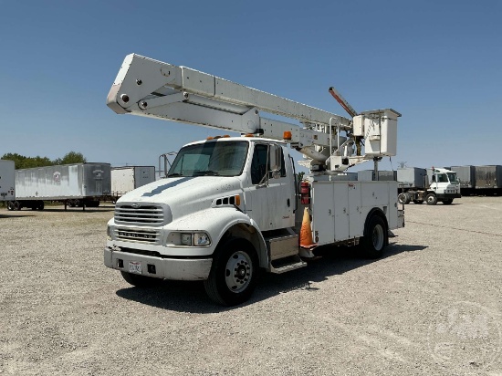 2002 STERLING TRUCK M8500 ACTERRA ARTICULATING & TELESCOPIC BUCKET TRUCK LIFT-ALL L0M502S VIN: 2FZAA