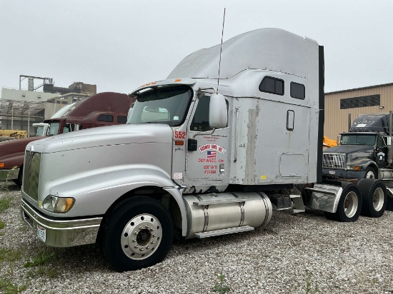 2005 INTERNATIONAL 9400I TANDEM AXLE SLEEPER TRUCK TRACTOR VIN: 2HSCNAPR75C162322