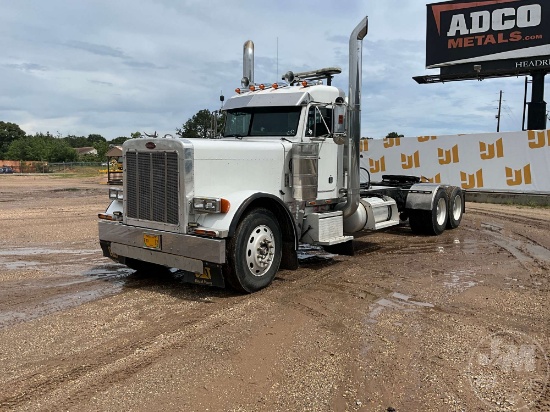 2000 PETERBILT 379 TANDEM AXLE DAY CAB TRUCK TRACTOR VIN: 1XP5DB9X3YD478213