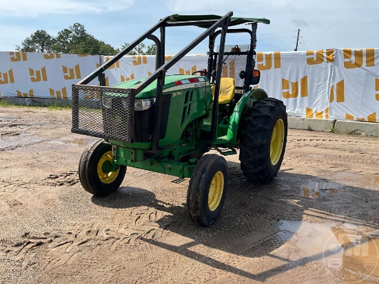 JOHN DEERE 5075E TRACTOR SN: 1PY5075EJF3112221