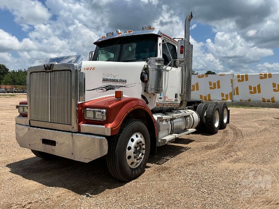2013 WESTERN STAR 4900 TANDEM AXLE DAY CAB TRUCK TRACTOR VIN: 5KJJAEDV6DPFA5978