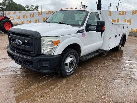 2015 FORD F-350 UTILITY TRUCK VIN: 1FDRF3G61FEC83792
