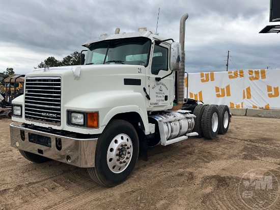 2012 MACK CHU (PINNACLE)613 TANDEM AXLE DAY CAB TRUCK TRACTOR VIN: 1M1AN07Y5CM009887