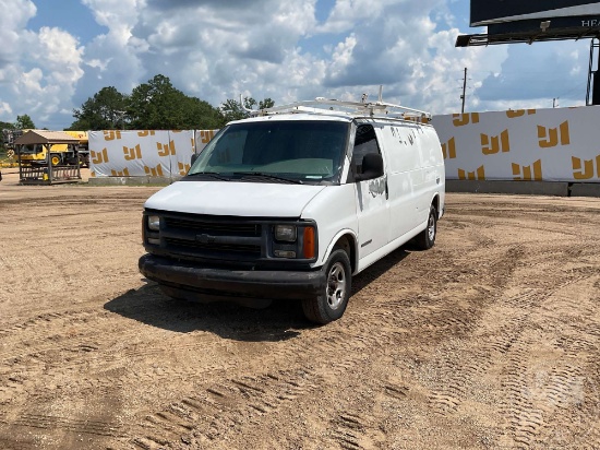 2001 GMC SAVANA CARGO VAN VIN: 1GTFG29R011235187