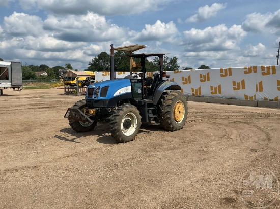 2004 NEW HOLLAND TS100A 4X4 TRACTOR SN: ACP244622