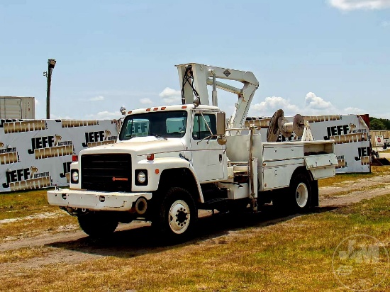 1988 INTERNATIONAL 1854 4X4 IMT 13000 LB BOOM TRUCK VIN: 1HTLFTVN1JH560133