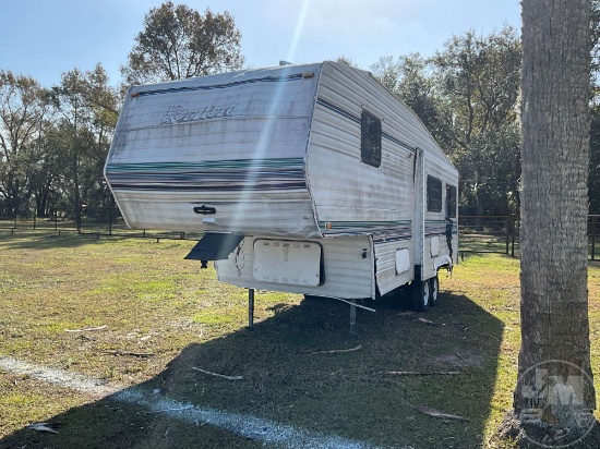 1996 KOMFORT 26FS VIN: K53KFM21T1017287  FIFTH WHEEL CAMPER