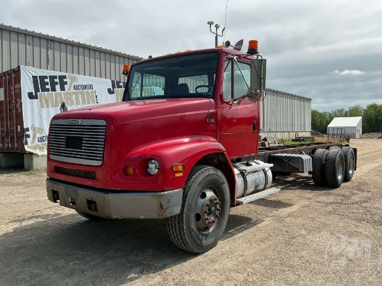 2002 FREIGHTLINER FL112 TANDEM AXLE CAB & CHASSIS VIN: 1FVHBGA872HK42089