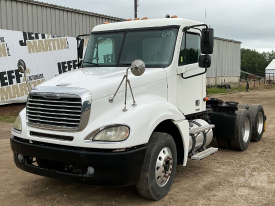 2003 FREIGHTLINER COLUMBIA TANDEM AXLE DAY CAB TRUCK TRACTOR VIN: 1FUJA6CV33LL96643