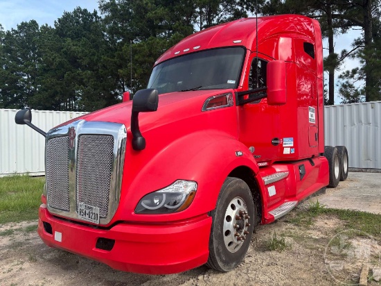 2018 KENWORTH T680 TANDEM AXLE DAY CAB TRUCK TRACTOR VIN: 1XKYDP9X5JJ135443