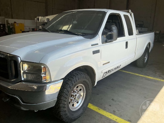 2001 FORD F-250 XLT EXTENDED CAB 4X2 PICKUP VIN: 1FTNX20F01EC71839