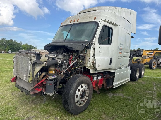 2015 FREIGHTLINER CASCADIA TANDEM AXLE SLEEPER TRUCK TRACTOR VIN: 3AKJGLD50FSGM1082