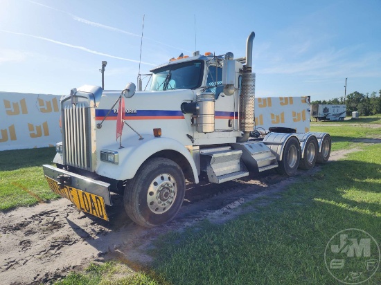 2007 KENWORTH W900L TRI AXLE DAY CAB TRUCK TRACTOR VIN: 1XKWPBEX17J173719