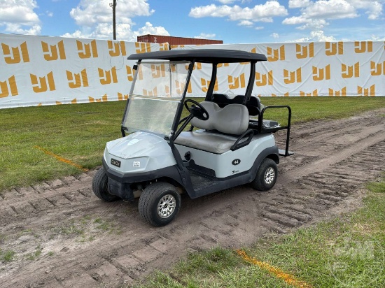 CLUB CAR TEMPO SN: BX1935000741 4-SEATER GOLF CART