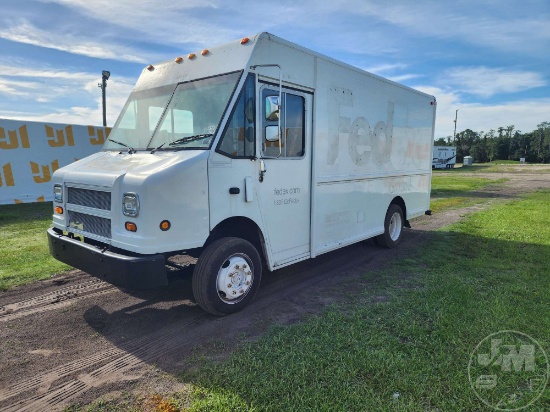 1998 FREIGHTLINER MT45 CHASSIS SINGLE AXLE VAN TRUCK VIN: 4UZA4FF44WC932159