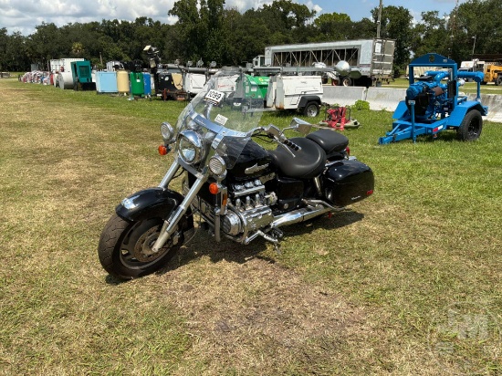 2000 HONDA VALKYRIE TOURER MOTORCYCLE VIN: 1HFSC3434YA300562