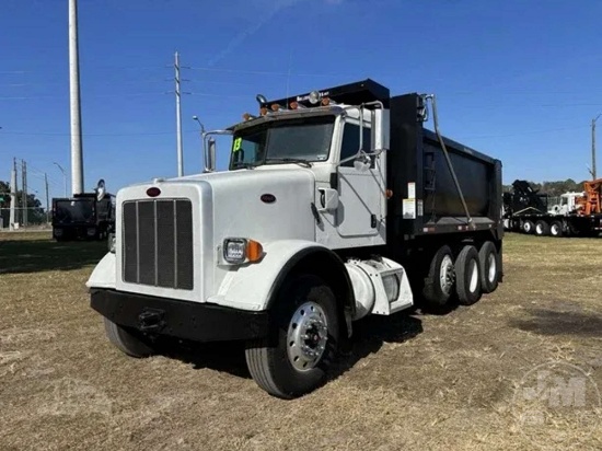 2013 PETERBILT 365 TRI-AXLE DUMP TRUCK VIN: 1NPSLP0X0DD191139