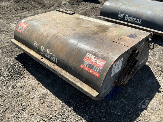 Bobcat 72" Bucket Sweeper Sn: 783739548