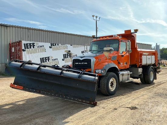 2017 MACK GU (GRANITE) GU432 SINGLE AXLE DUMP TRUCK VIN: 1M2AX34CXHM010444