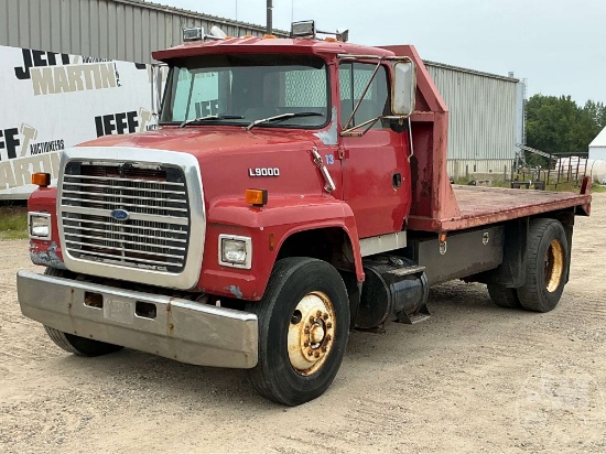 1991 FORD LN9000 SINGLE AXLE FLATBED TRUCK VIN: 1FTYR90T9MVA02913