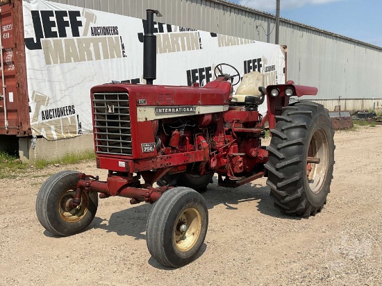 1967 INTERNATIONAL FARMALL F 756 TRACTOR SN: 8946 S-Y