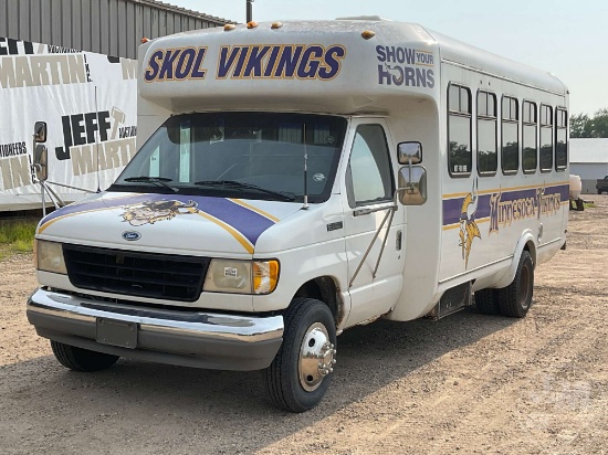 1996 FORD E-450 VIN: 1FDLE40G9THB34249 2WD SHUTTLE BUS